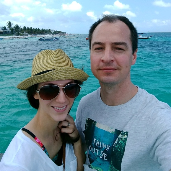 Meet your Posher, Rochelle - Picture 1 of 1